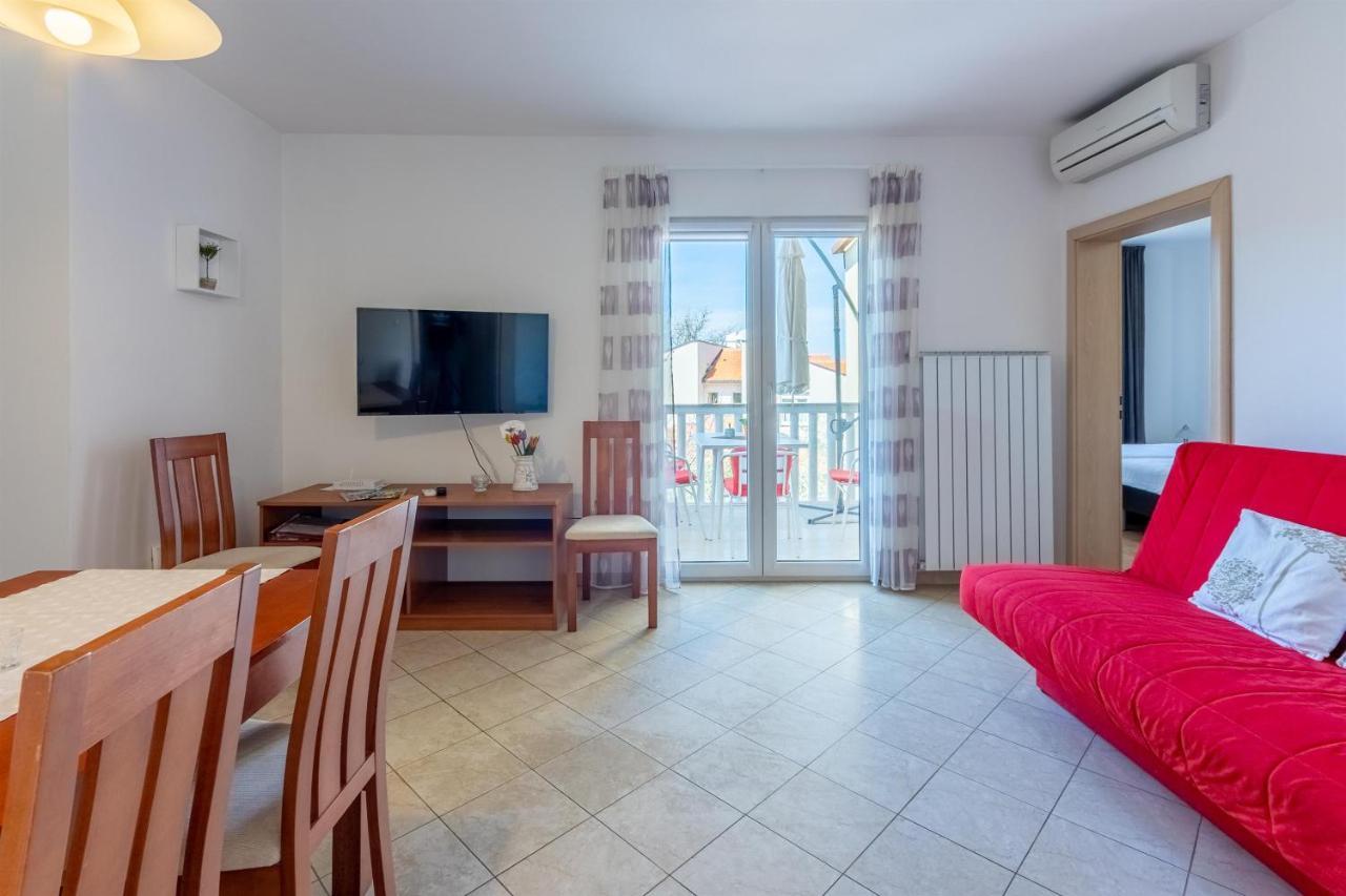 Apartments Vesna Malinska Eksteriør bilde