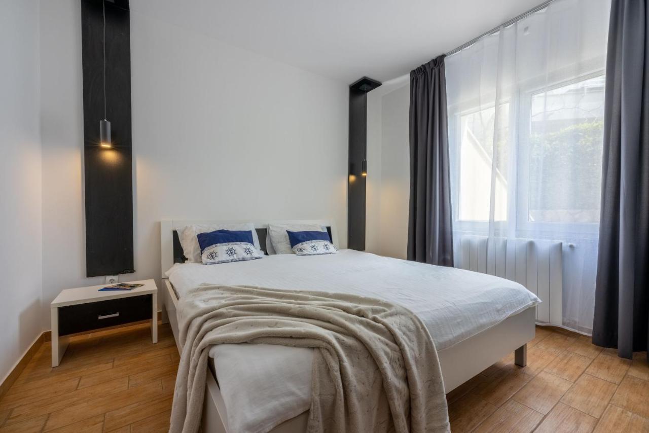 Apartments Vesna Malinska Eksteriør bilde