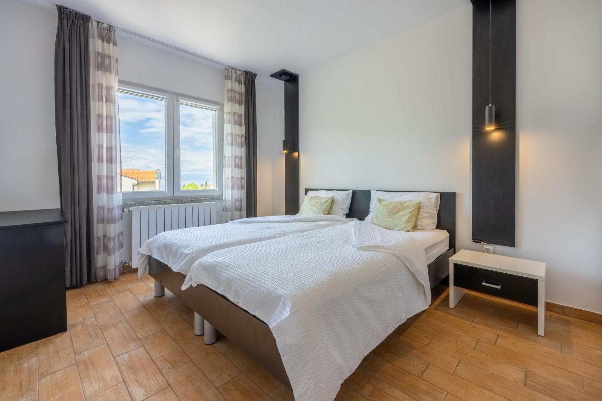 Apartments Vesna Malinska Eksteriør bilde