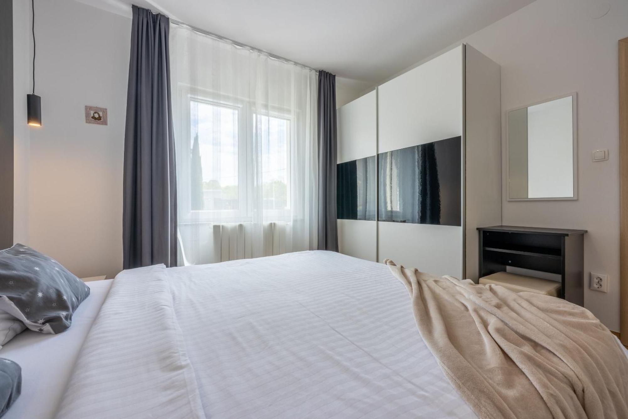 Apartments Vesna Malinska Eksteriør bilde